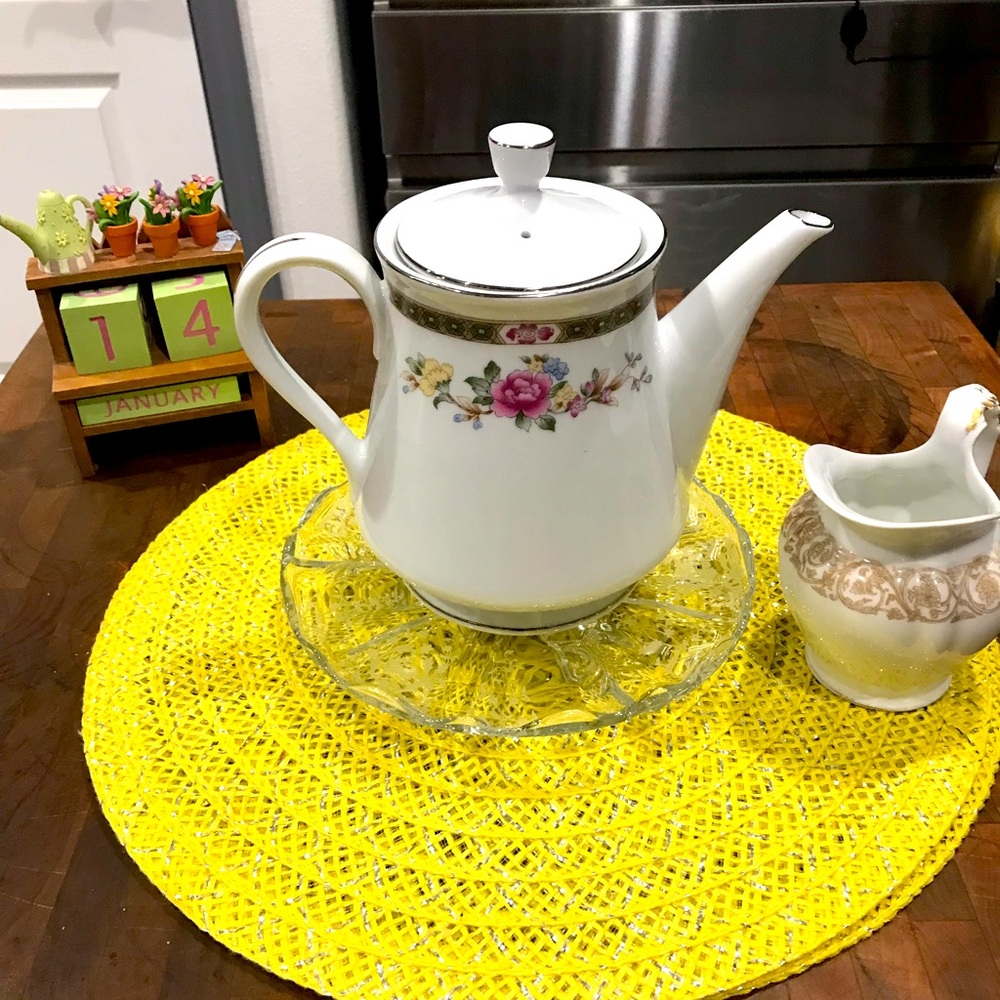 Vintage Royal Gallery Fine China Spring Garden Collection Japan